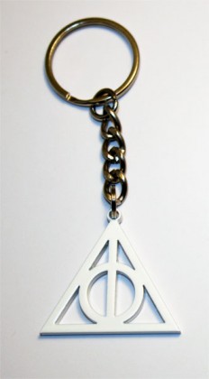 Harry potter and the deathly hallows logo keyring. Very rare!